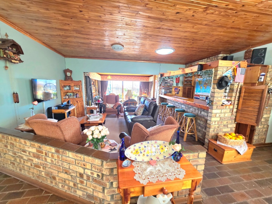 5 Bedroom Property for Sale in Panorama Free State